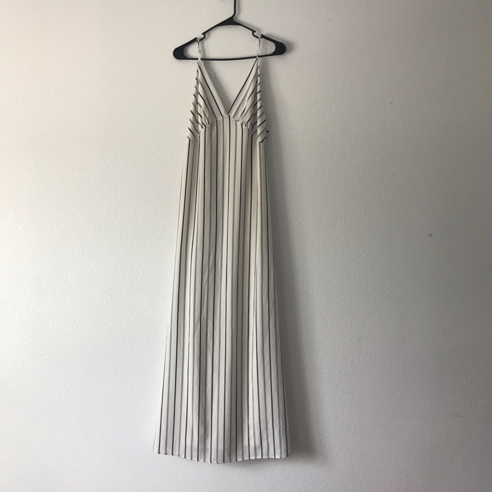 NSR Women’s Medium Maxi Dress
